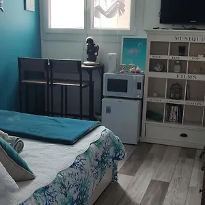 https://chambre-cote-plage-avec-mini-petit-dej.fr-provencehotel.com